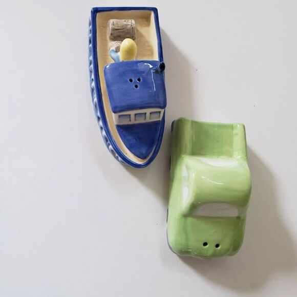 WLC Salt & Pepper Shakers - Picture 6 of 10